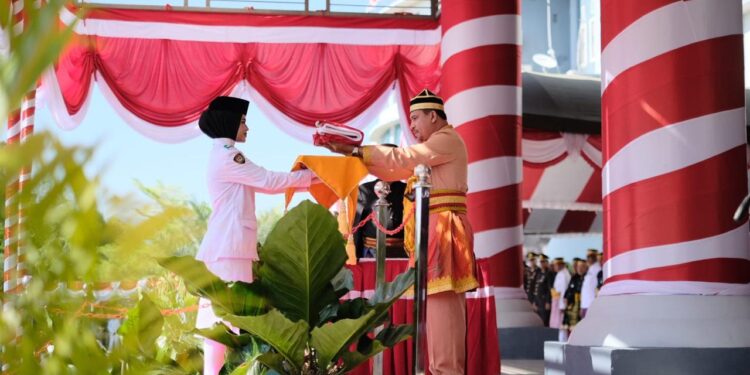 Upacara HUT Detik-detik Proklamasi Kemerdekaan RI ke 79, PASKIBRAKA Dompu Sukses Kibarkan Bendera