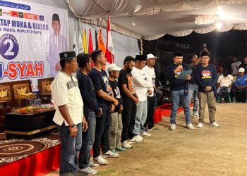 Blusukan AKJ SYAH Disambut Yel-yel “Pilih Nomor 2 Asal Jangan Pilih Dia”.