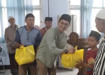Bersama PT STM, PWI Dompu Berbagi Kebahagiaan dengan Duafa dan Yatim