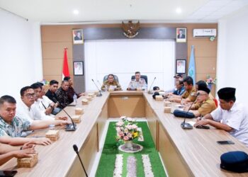 Wabup Dompu Syirajuddin SH, Pimpin Rapat Tentang Pengelolaan Pelabuhan Soro Kempo