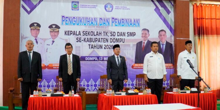 Kukuhkan 42 Kepala Sekolah, Bupati Dompu: Jabatan Ini Amanah, Bukan Hadiah