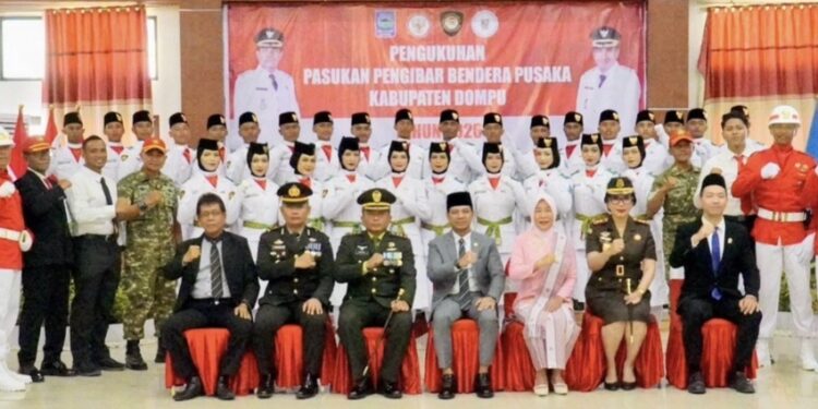 Bupati Bambang Firdaus, Paskibraka Dompu Simbol Semangat Generasi Muda