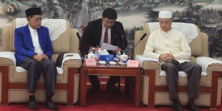 Dialog dengan Ormas Islam NTB, Asosiasi Muslim Tiongkok Tegaskan Komitmen Kebebasan Beribadah