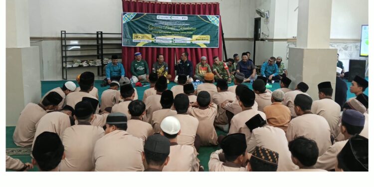 Poltekkes Mataram Turun ke Pesantren Imam Bukhari Dompu, Periksa Kesehatan Santri hingga Ajarkan Olahan Pangan Lokal